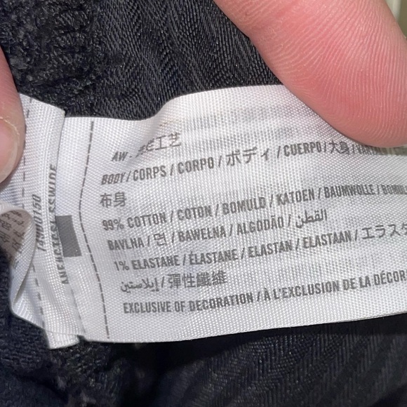 NWT ABERCROMBIE & FITCH High Rise Mom Shorts Black Distressed Size 37/24 - Picture 5 of 7